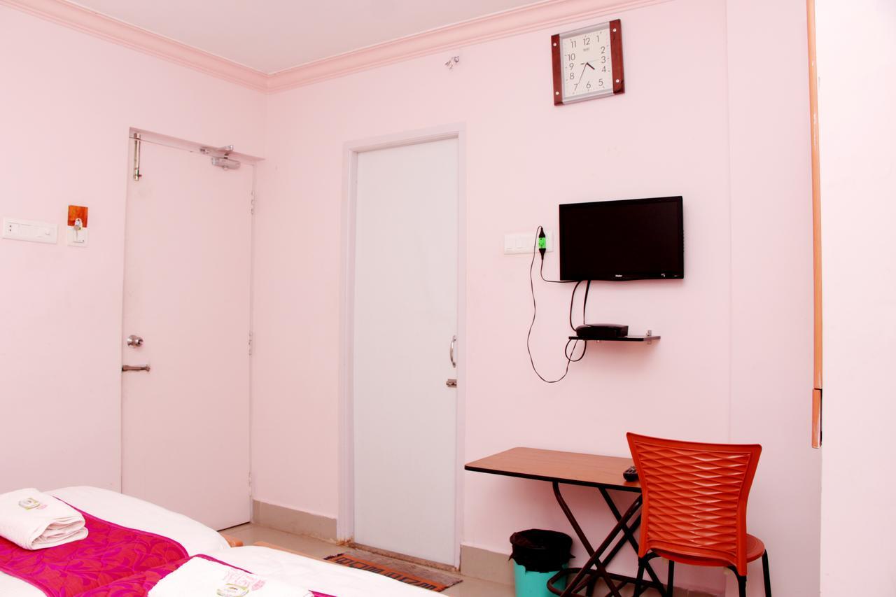Royal Grand Days Hotel Chennai Exterior photo