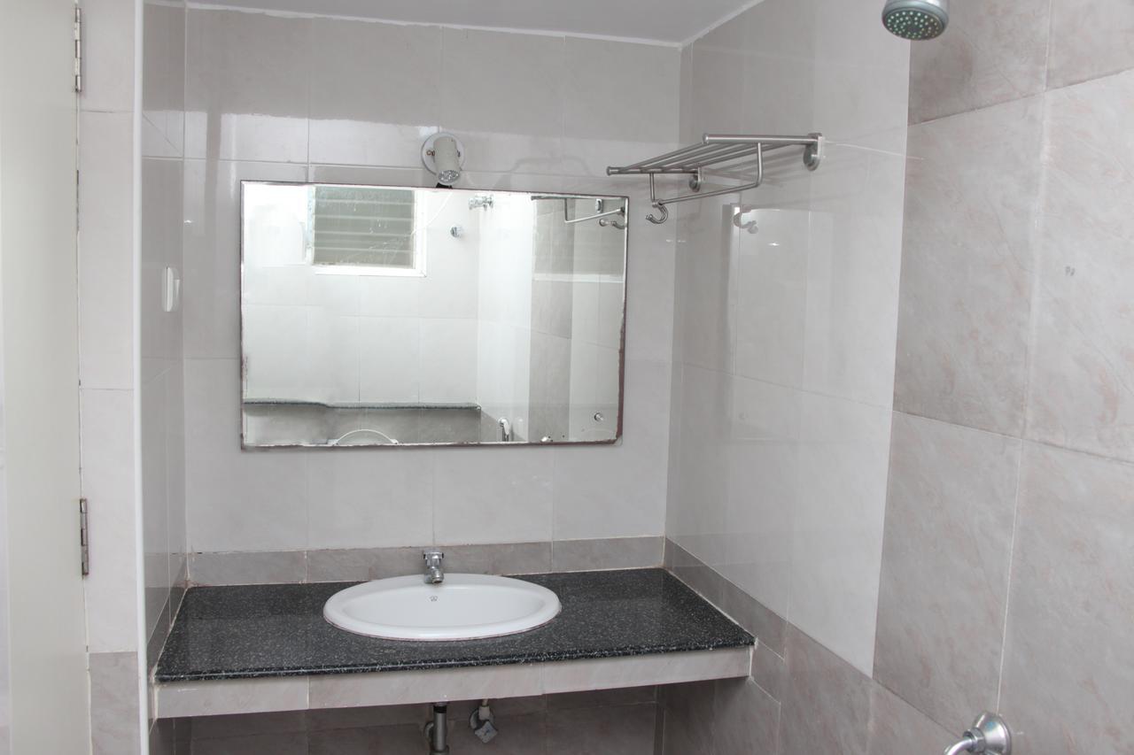 Royal Grand Days Hotel Chennai Exterior photo